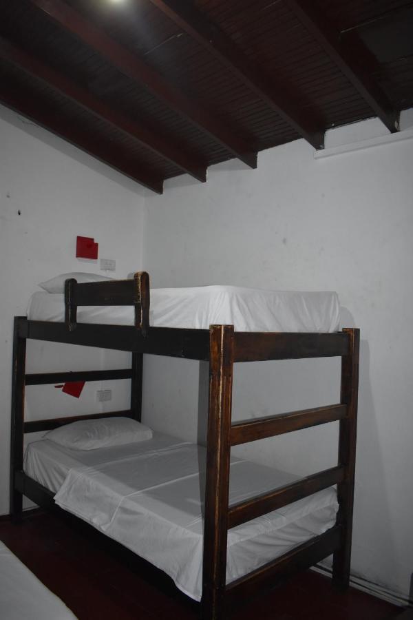 Esmed Hostel Medellín Extérieur photo