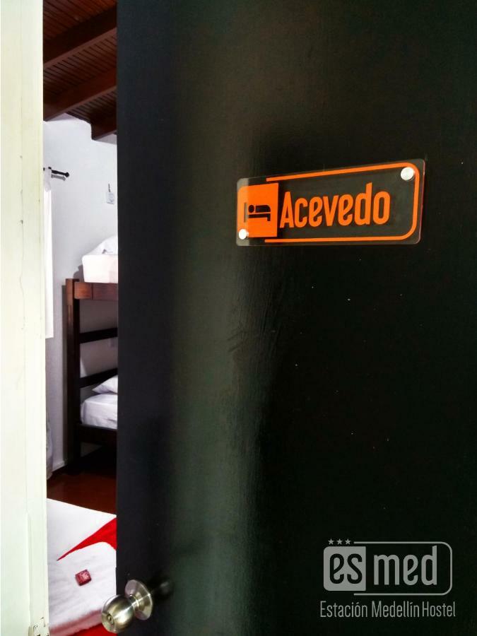Esmed Hostel Medellín Extérieur photo